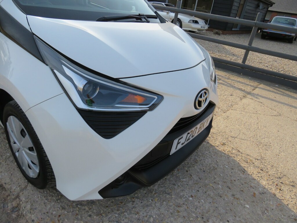 Toyota Aygo Hatchback Grey #20