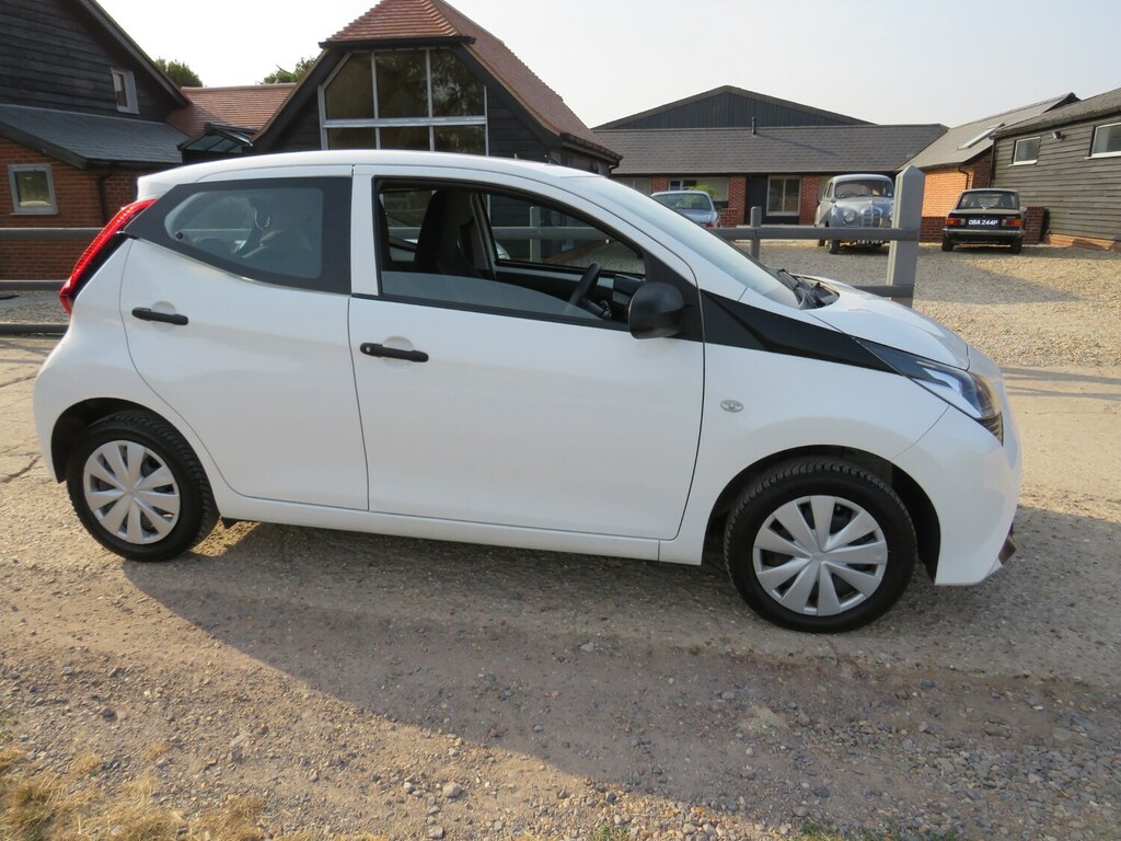 Toyota Aygo Hatchback Grey #23