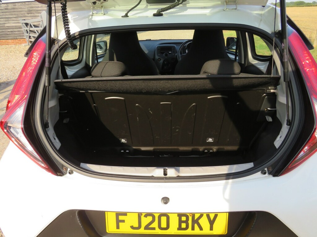 Toyota Aygo Hatchback Grey #27