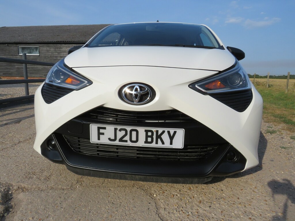 Toyota Aygo Hatchback Grey #30