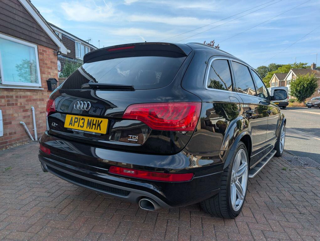 Audi Q7 S Line Plus Black #2