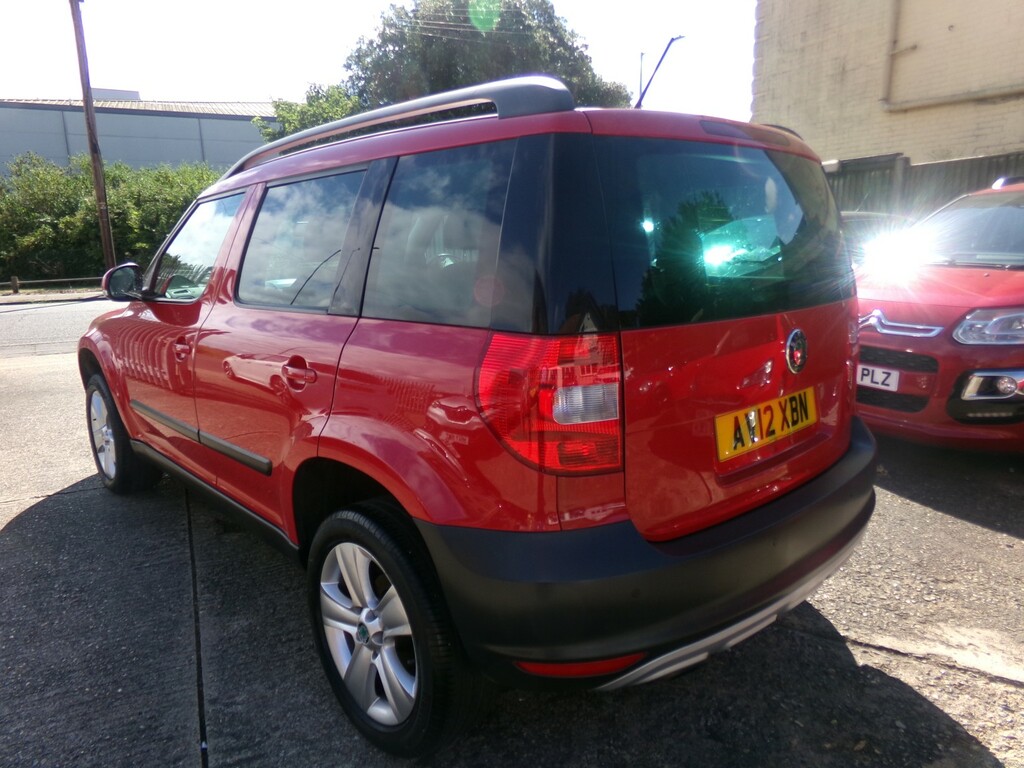 Skoda Yeti Suv 1.2 Tsi Se 2012 Red #6