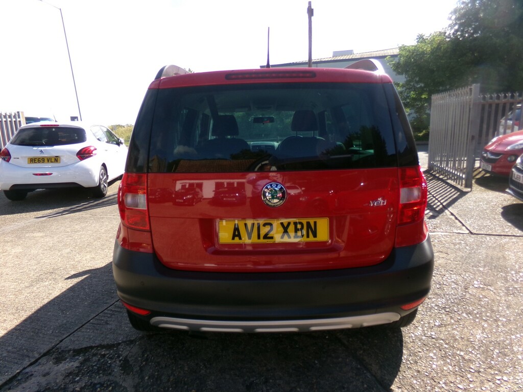 Skoda Yeti Suv 1.2 Tsi Se 2012 Red #5