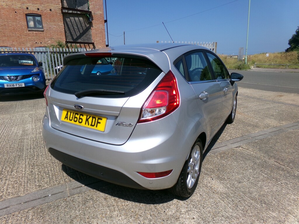 Ford Fiesta Hatchback 1.3 Zetec 2016 Silver #5