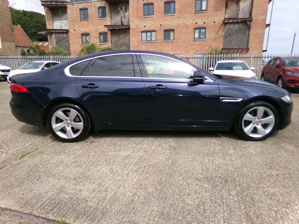Jaguar XF 2.0 D Portfolio Blue #3
