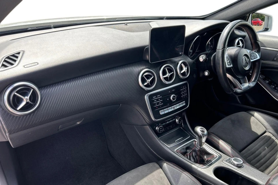 Mercedes-Benz A Class 1.5 A180d Amg Line Euro 6 Ss BL67SXR Silver #2