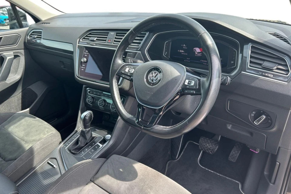 Volkswagen Tiguan 2.0 Tdi Sel Dsg Euro 6 Ss KR19KDF Black #6