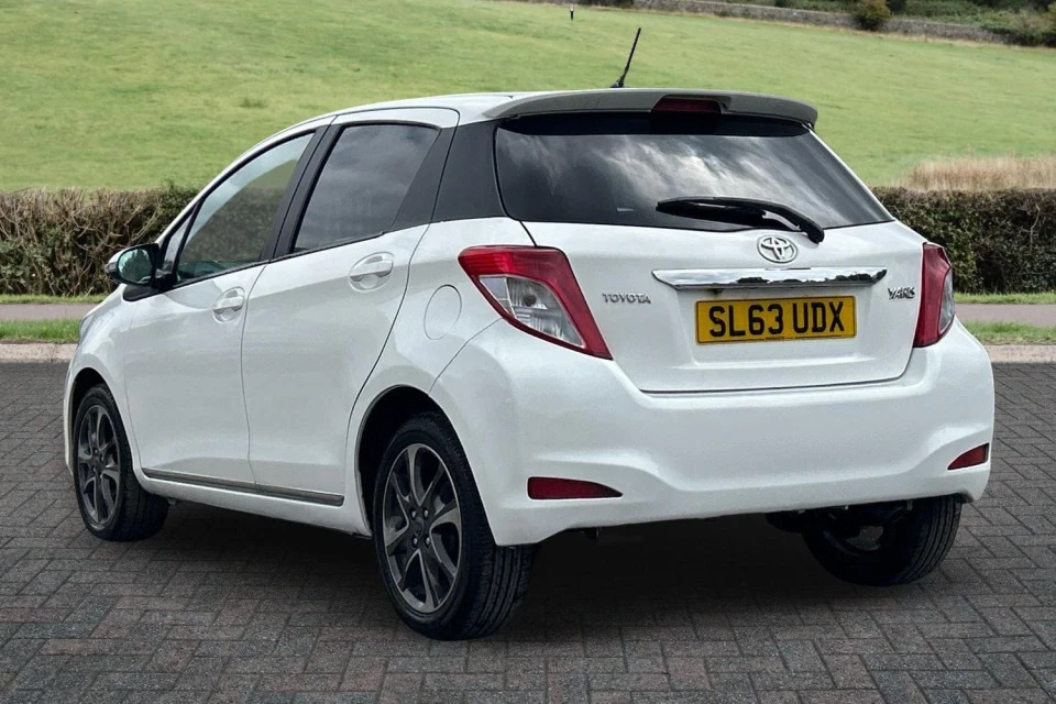 Toyota Yaris 1.33 Dual Vvt-i Trend Euro 5 White #3