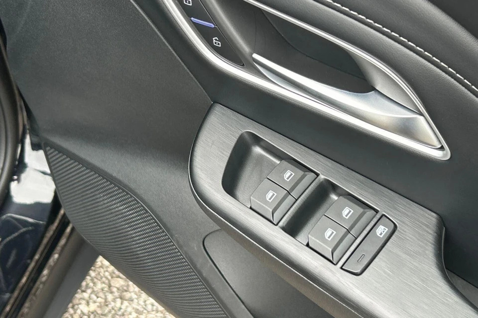 MG ZS 1.5 Se Suv Euro 6 Ss 115 Ps Black #16