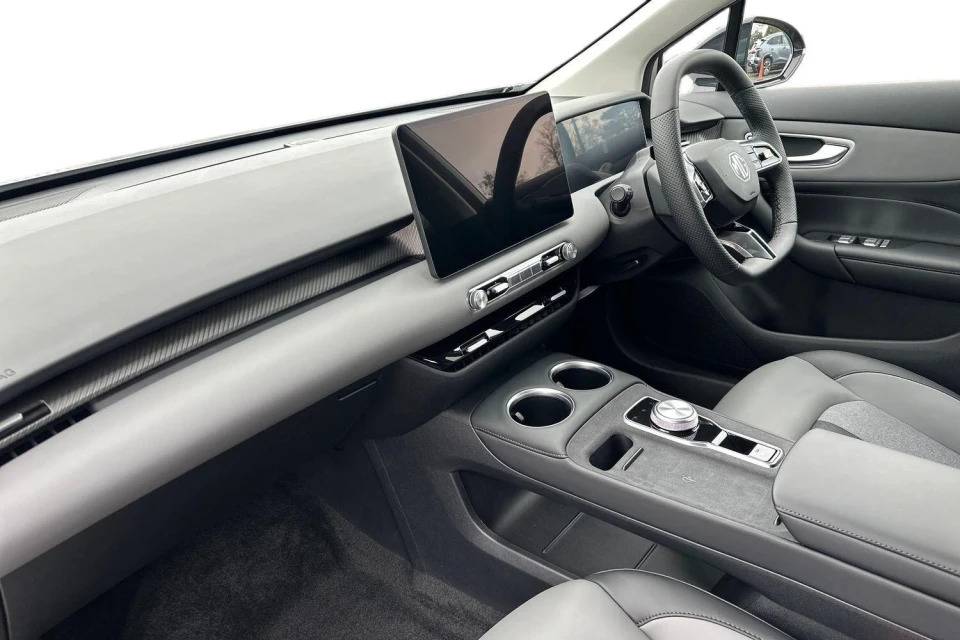MG MG4 64Kwh Premium Long Range ML26UKX #6
