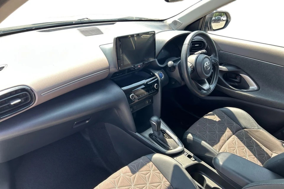 Toyota Yaris Cross 1.5 Vvt-h Excel E-cvt Euro 6 Ss AF22NEO White #2