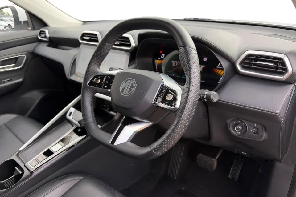 MG ZS 1.5 Hybrid Trophy Euro 6 Ss LJ74POO White #6