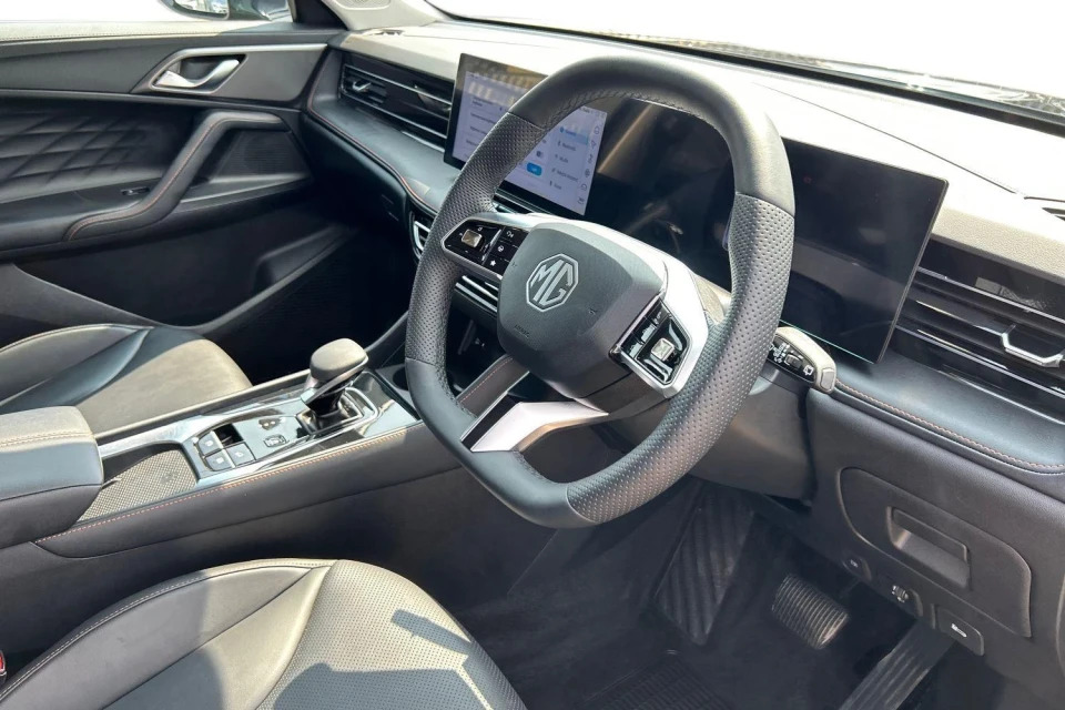 MG HS 1.5 T-gdi 24.7Kwh Trophy Euro 6 Ss LC25VWB Black #6