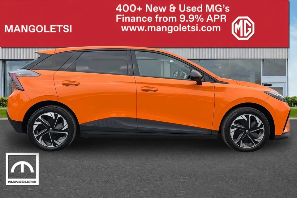 MG MG4 64Kwh Trophy Long Range SN72XDC Orange #4