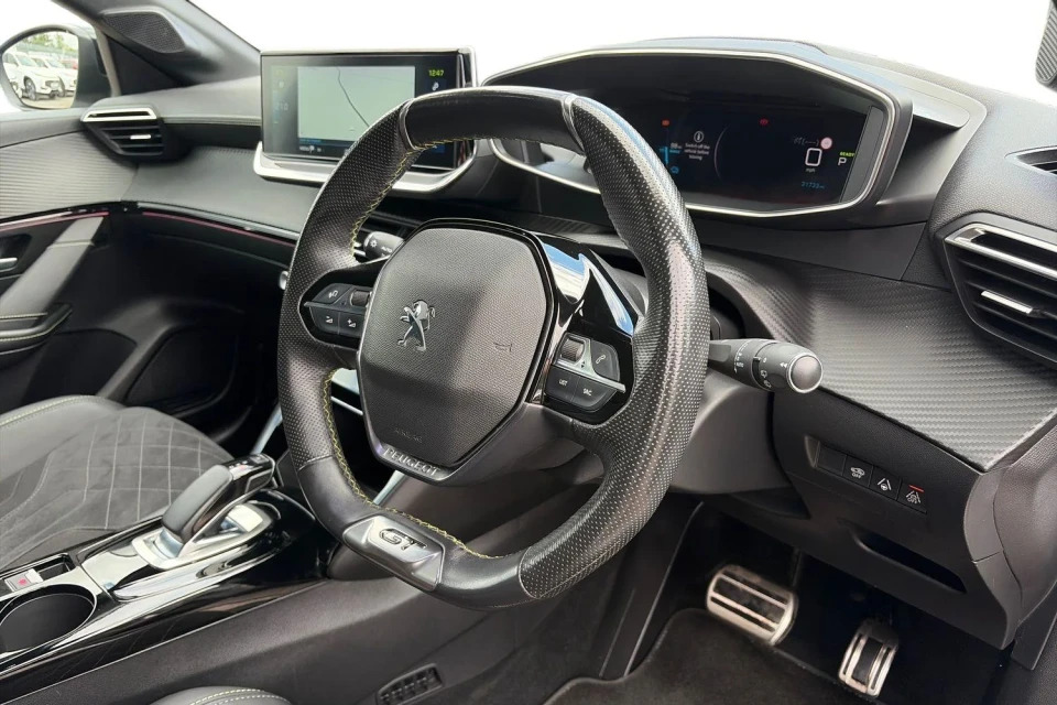 Peugeot e-208 50Kwh Gt Premium White #6