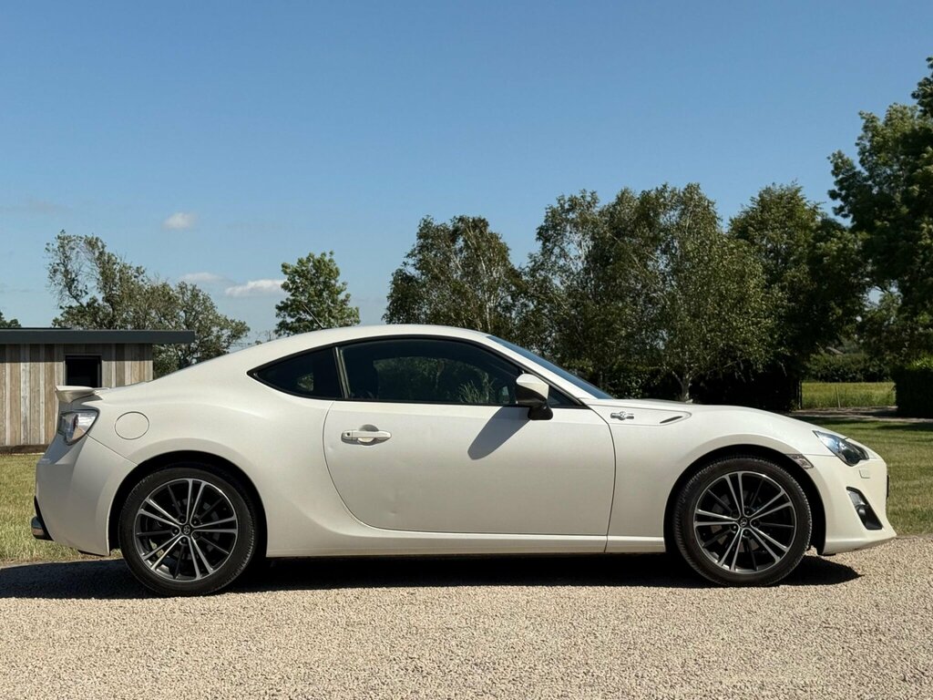 Toyota GT86 2.0 Boxer D-4s Euro 5 SH62JGO White #6