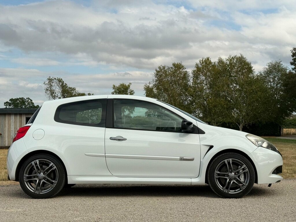 Renault Clio 2.0 Renaultsport Euro 5 LL62VBG White #6