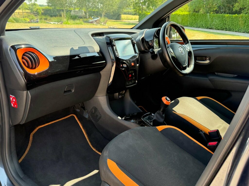 Toyota Aygo 1.0 Vvt-i Jbl Edition Euro 6 EX70VRE Grey #3