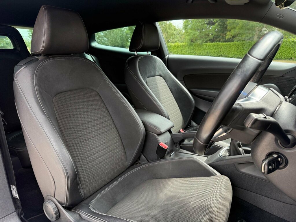 Volkswagen Scirocco 2.0 Tsi Bluemotion Tech Gt Euro 6 Ss White #4
