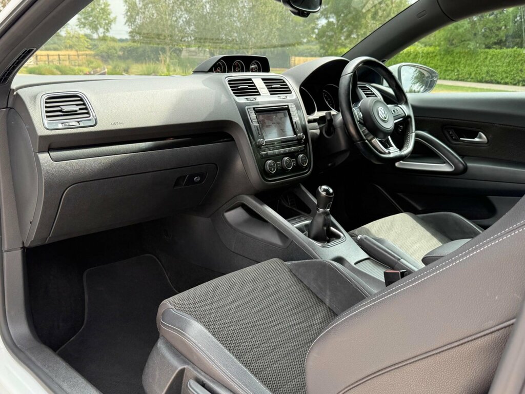 Volkswagen Scirocco 2.0 Tsi Bluemotion Tech Gt Euro 6 Ss White #3