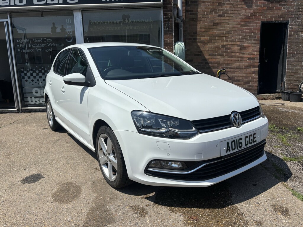 Volkswagen Polo Hatchback 1.2 Tsi Bluemotion Tech Sel 201616 White #3