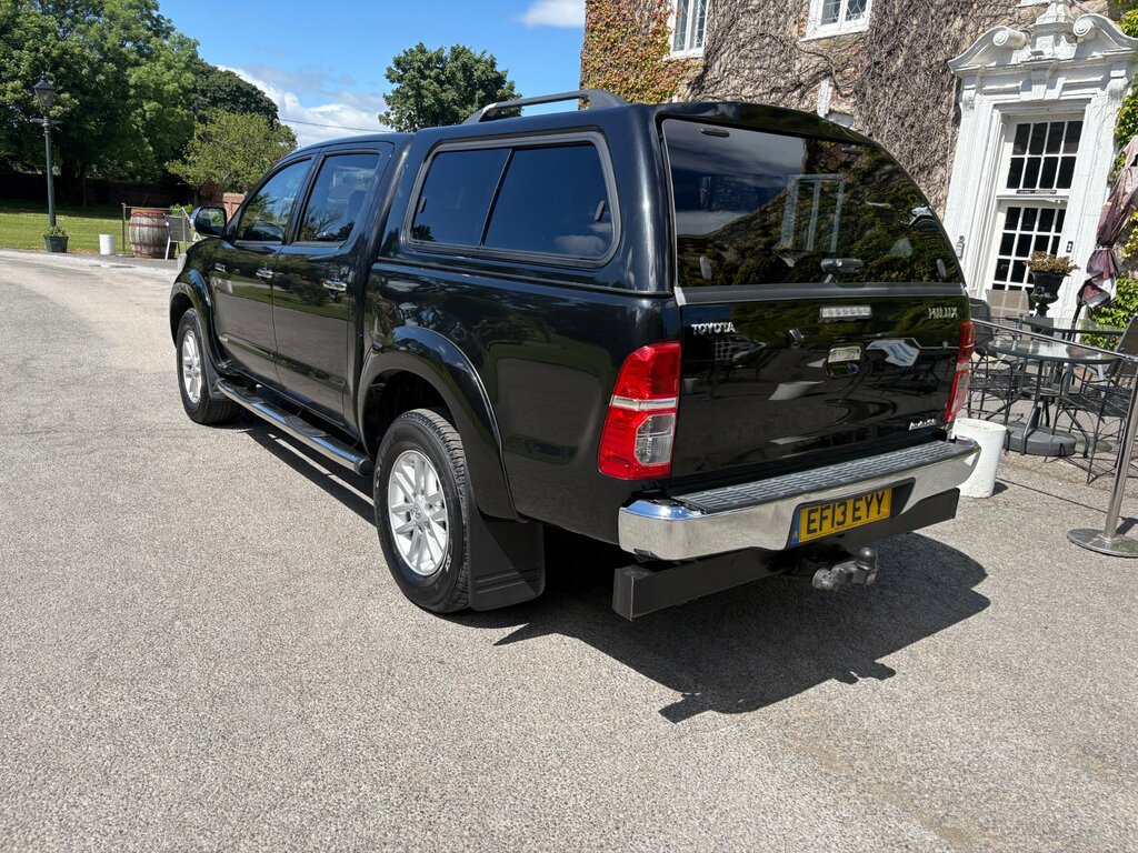 Toyota HILUX 3.0 D-4d Invincible Pickup Double Cab A Black #3