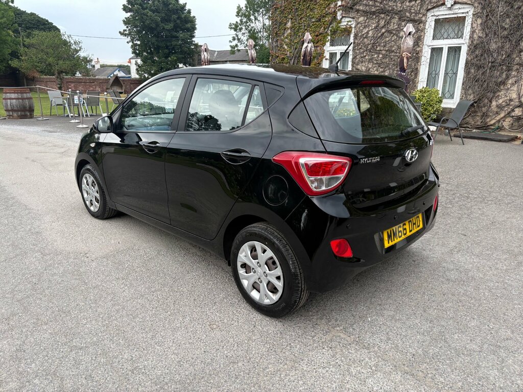 Hyundai I10 1.0 Se Hatchback Euro 5 66 Ps Black #3