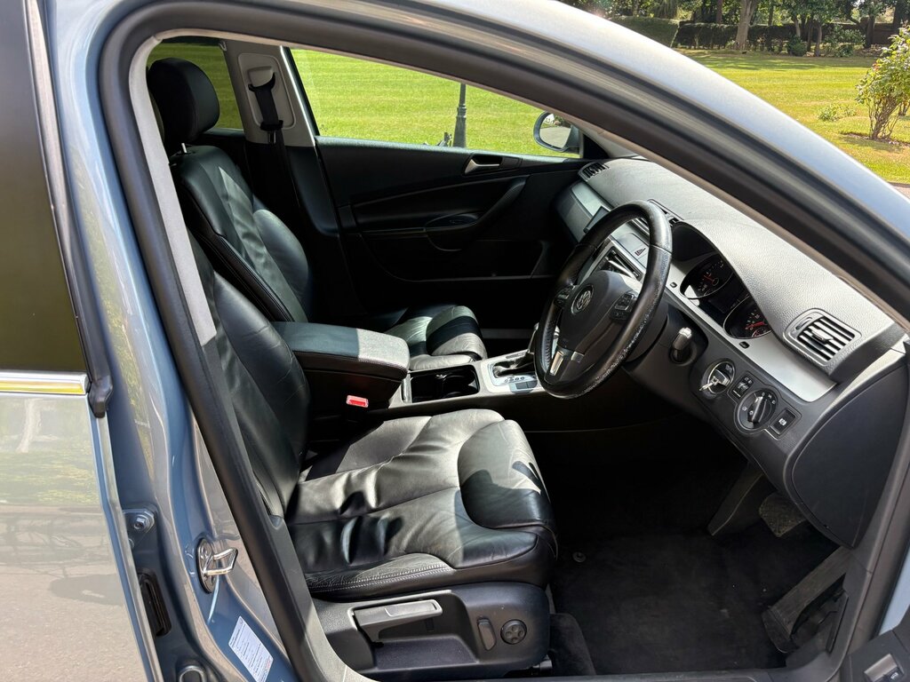 Volkswagen Passat 2.0 Tdi Highline Plus Estate Dsg Euro 5 KM10KAE Grey #6