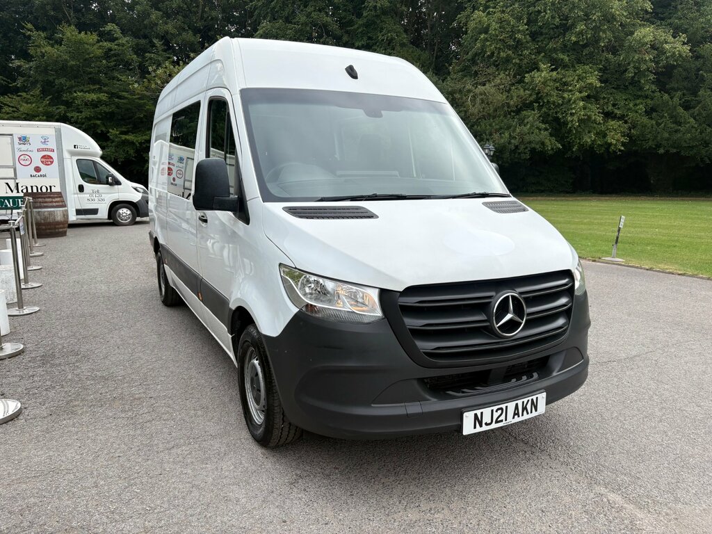 Mercedes-Benz Sprinter 2.0 315 Progressive 9 Seat Crew Van Deisel Man White #5