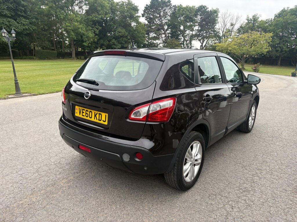 Nissan Qashqai 1.6 Acenta Suv 2Wd Euro 5 Ss Black #4