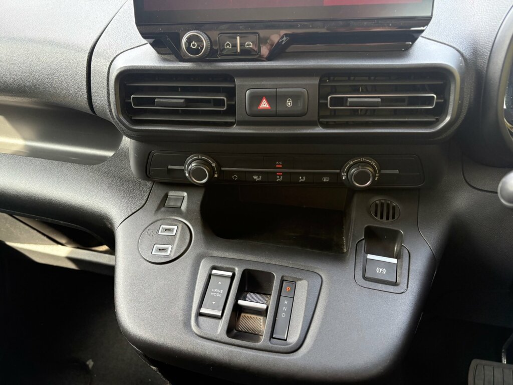 Vauxhall Combo-e Life 52Kwh Prime Panel Van Swb 7.4Kw #9