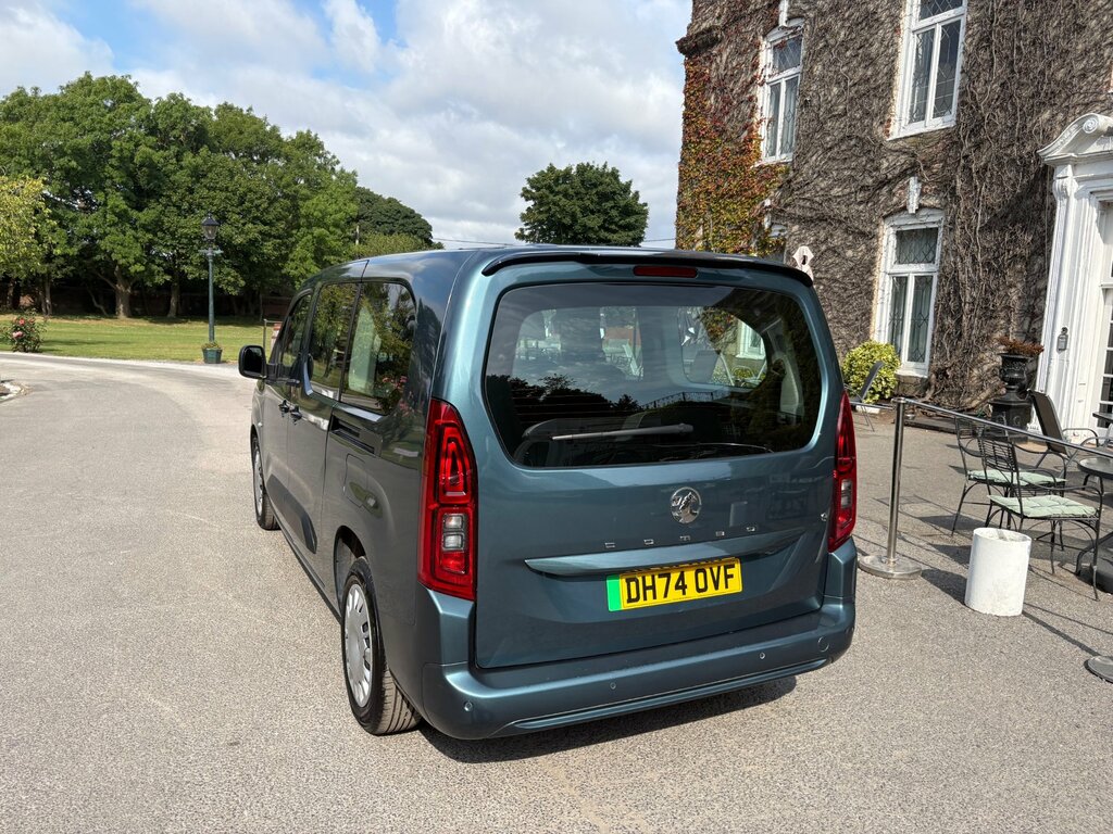 Vauxhall Combo-e Life 52Kwh Design XL Mpv 11Kw Charge Blue #3