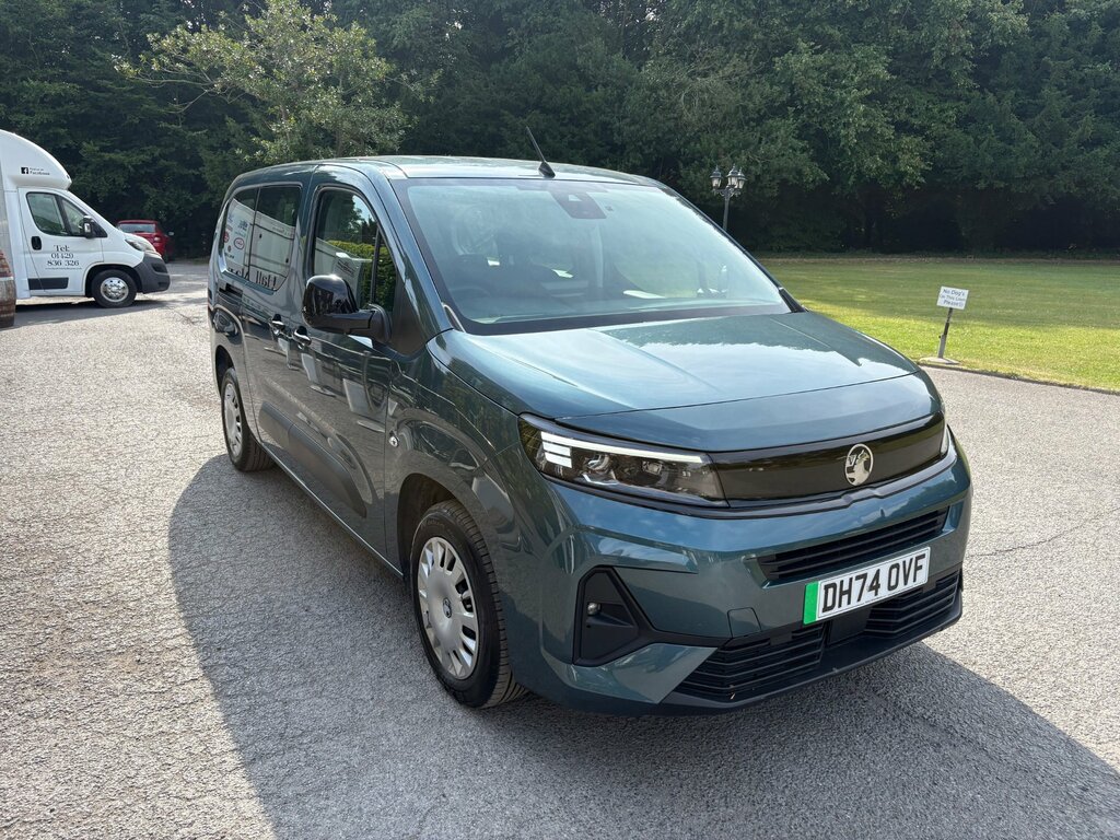 Vauxhall Combo-e Life 52Kwh Design XL Mpv 11Kw Charge Blue #5