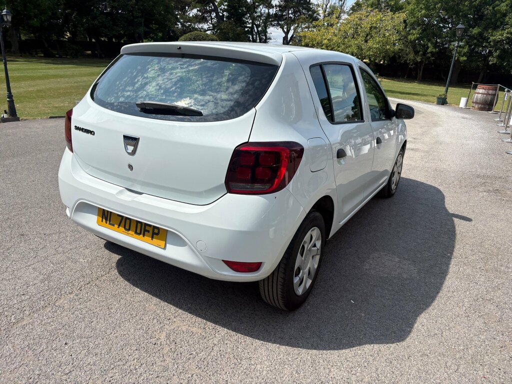 Dacia Sandero 1.0 Sce Essential Hatchback Euro White #3