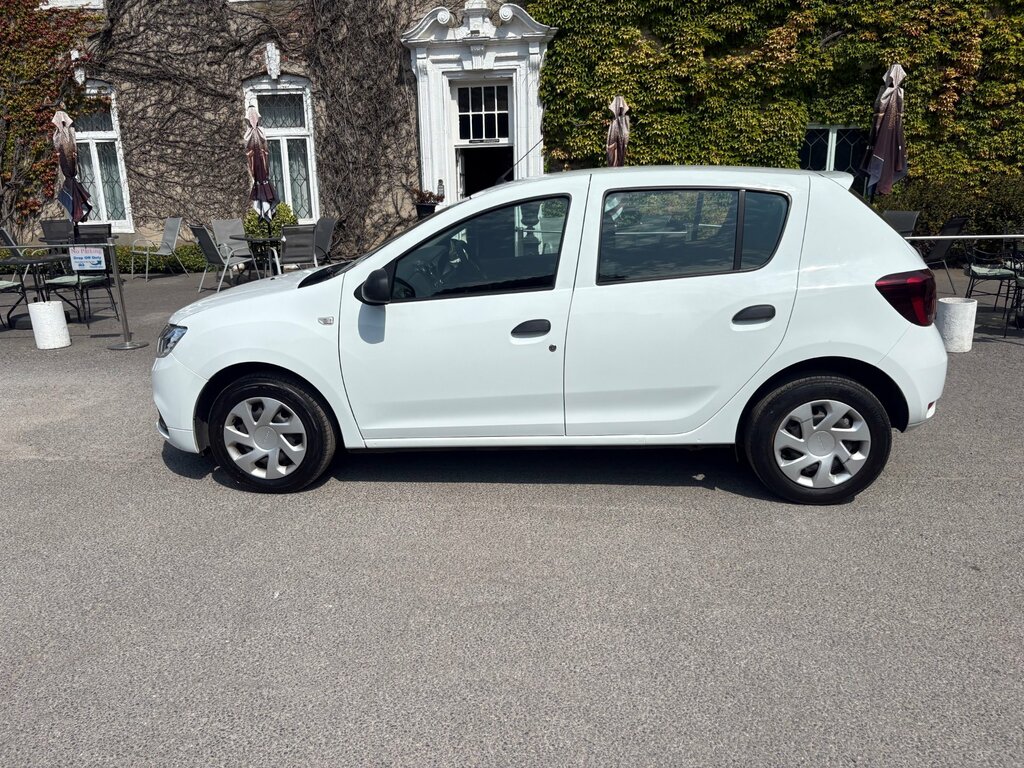 Dacia Sandero 1.0 Sce Essential Hatchback Euro White #2