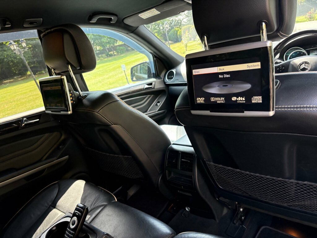 Mercedes-Benz M Class Grand Black #8