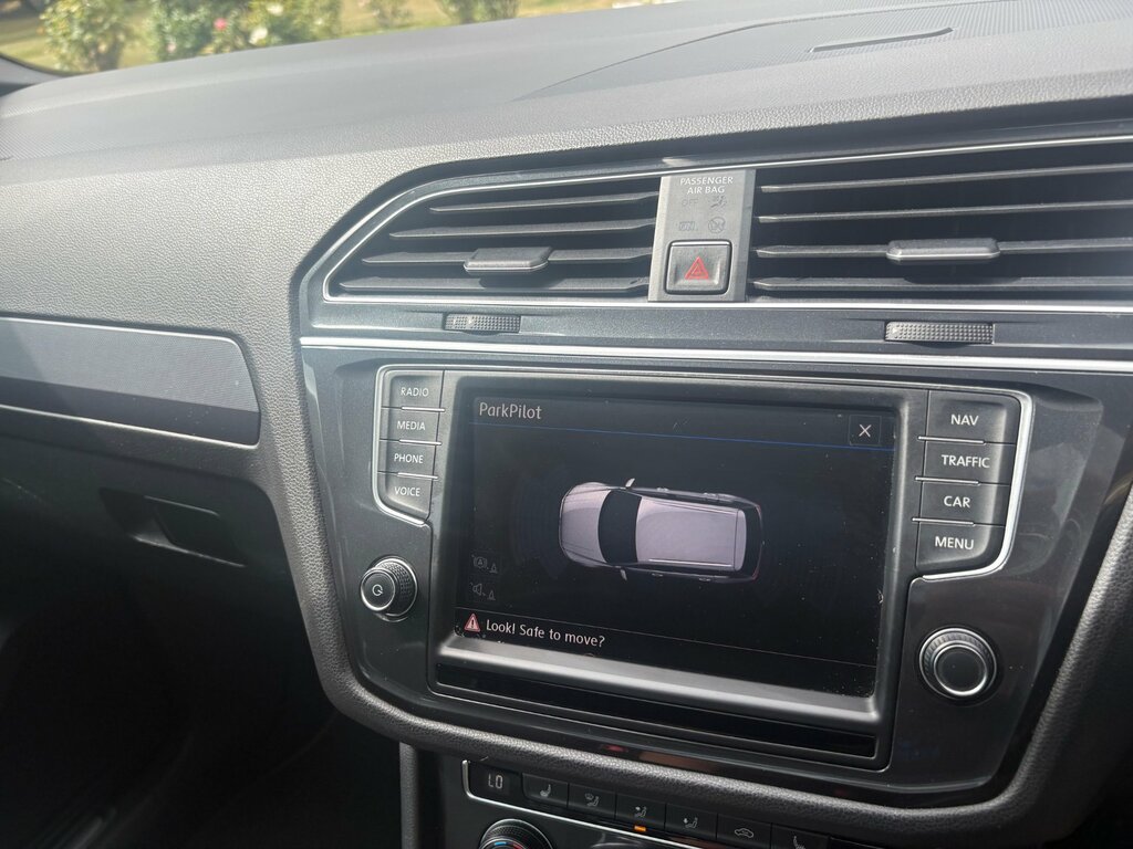 Volkswagen Tiguan 2.0 Tdi Bluemotion Tech Black #13
