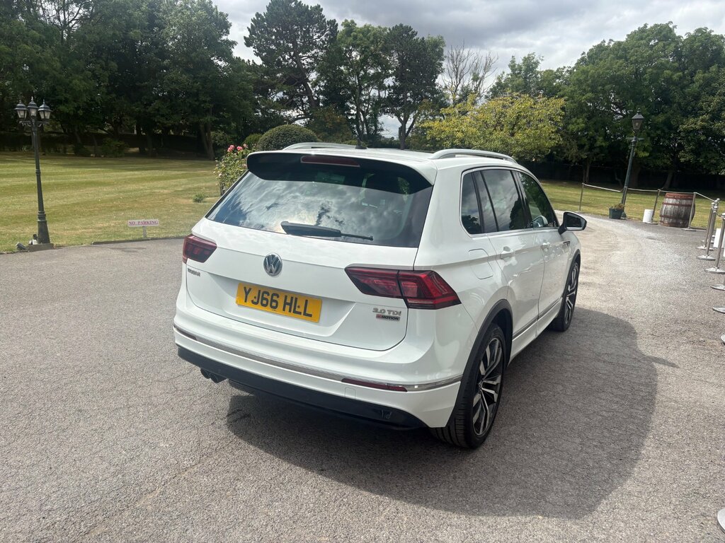 Volkswagen Tiguan 2.0 Tdi Bluemotion Tech R-line Suv Manu White #4