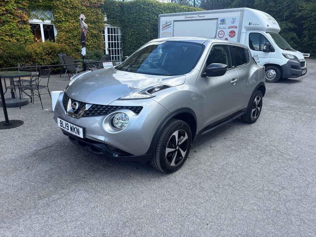 Nissan Juke 1.6 112 Tekna Bose Black #1
