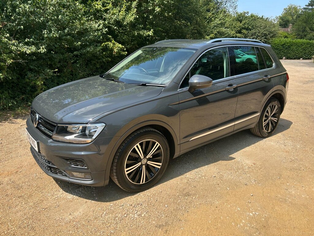 Volkswagen Tiguan 1.4 Tsi Se Navigation Euro 6 Ss Grey