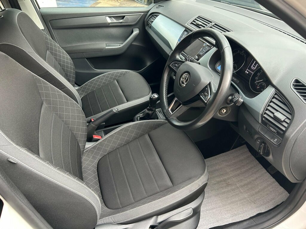 Skoda Fabia 1.0 Se Euro 6 Ss SV68OLG White #3