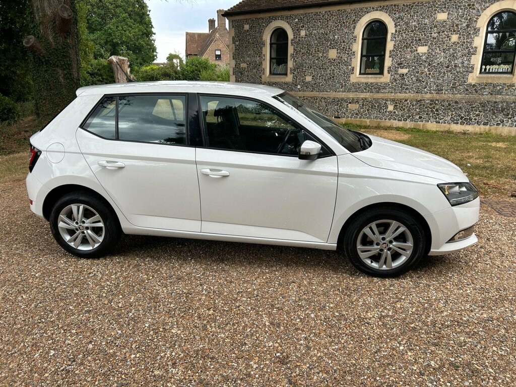 Skoda Fabia 1.0 Se Euro 6 Ss SV68OLG White #4