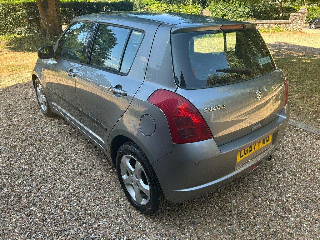Suzuki Swift 1.5 Glx Grey #2