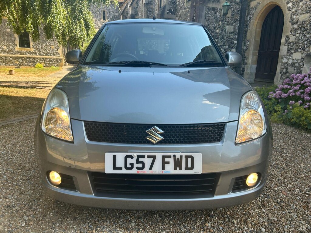 Suzuki Swift Gl 3-Door Black #7