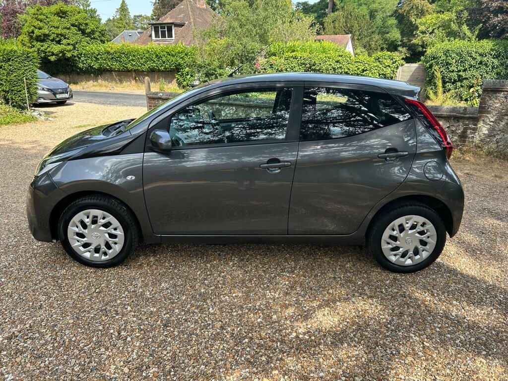 Toyota Aygo 1.0 Vvt-i X-play Euro 6 Ss Grey #2
