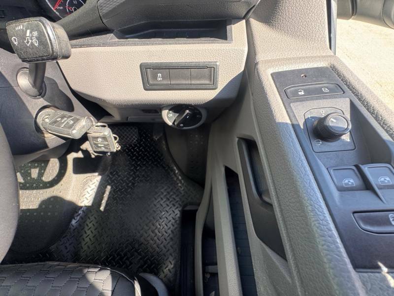 Volkswagen Transporter 2.0Tdi 110Ps T28 Highline Bmt Swb Pv Grey #50