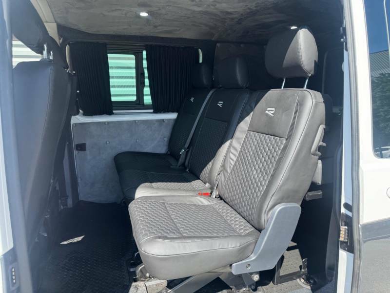 Volkswagen Transporter 2.0Tdi 110Ps T28 Highline Bmt Swb Pv Grey #15