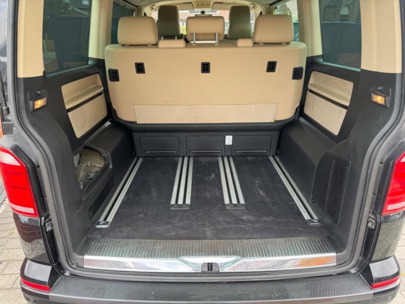 Volkswagen Caravelle Caravelle Executive Tdi Bluemotion Technology S-a Blue #68