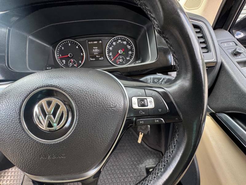 Volkswagen Caravelle Caravelle Executive Tdi Bluemotion Technology S-a Blue #52
