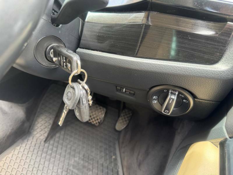 Volkswagen Caravelle Caravelle Executive Tdi Bluemotion Technology S-a Blue #33